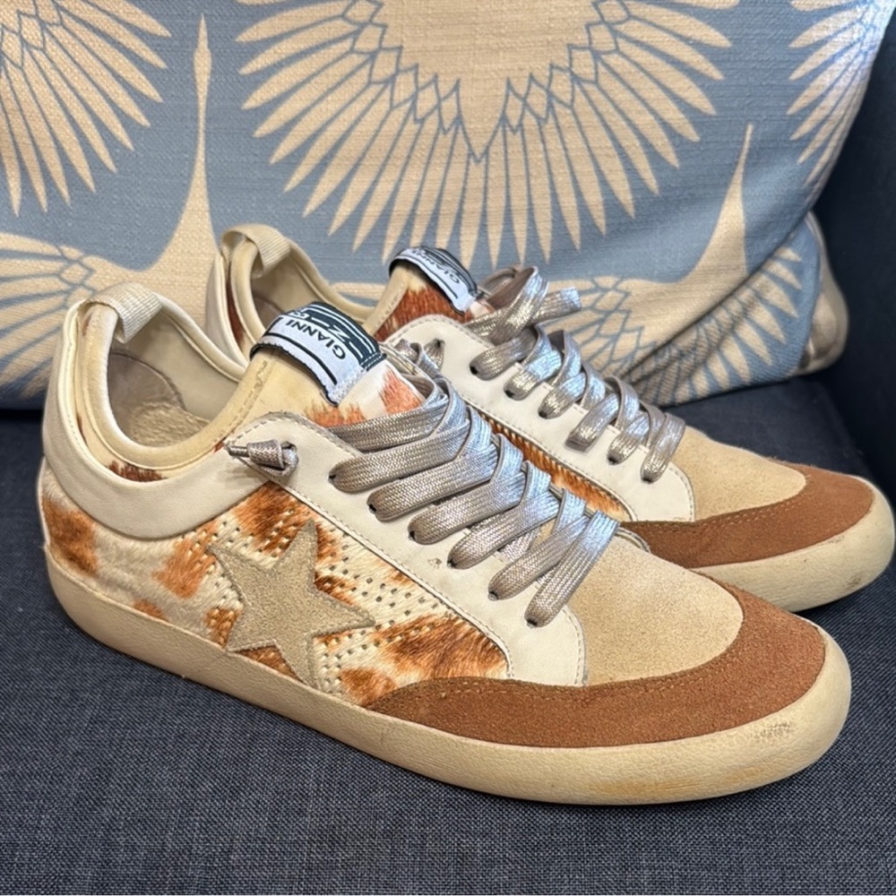 Gianni Bini Cream and Tan Star Sneakers